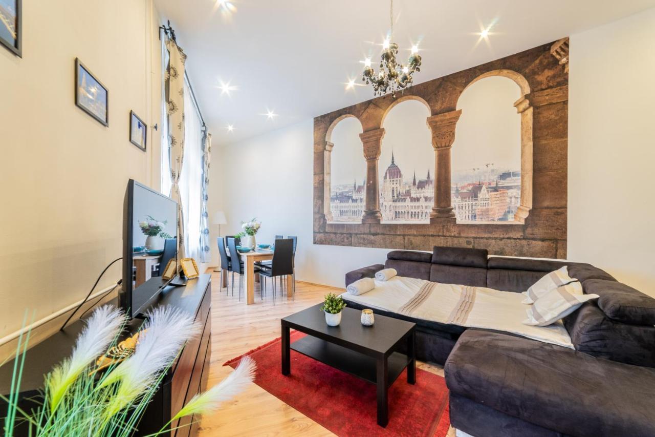 Real Apartments Anker Budapest Bagian luar foto