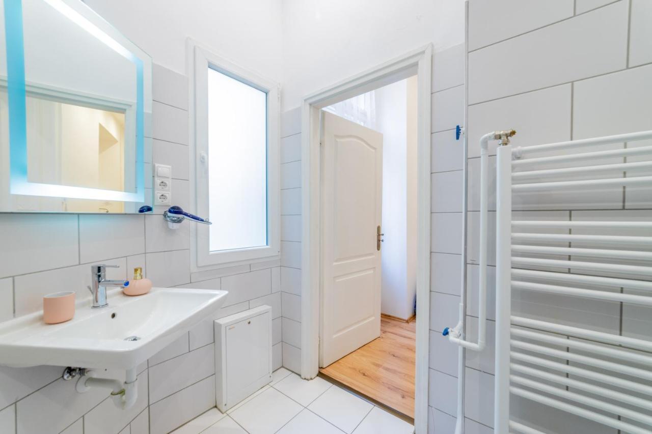 Real Apartments Anker Budapest Bagian luar foto