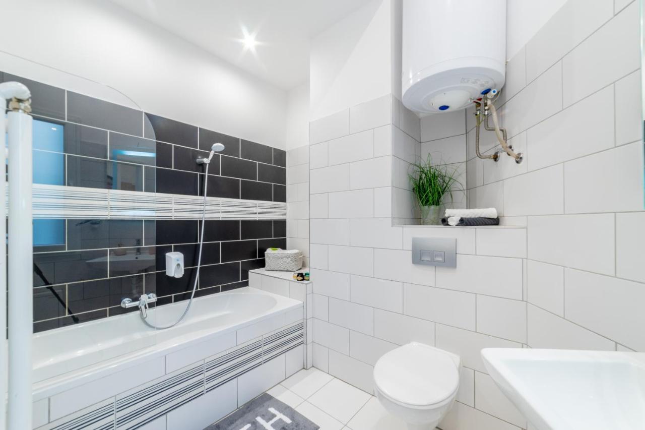 Real Apartments Anker Budapest Bagian luar foto