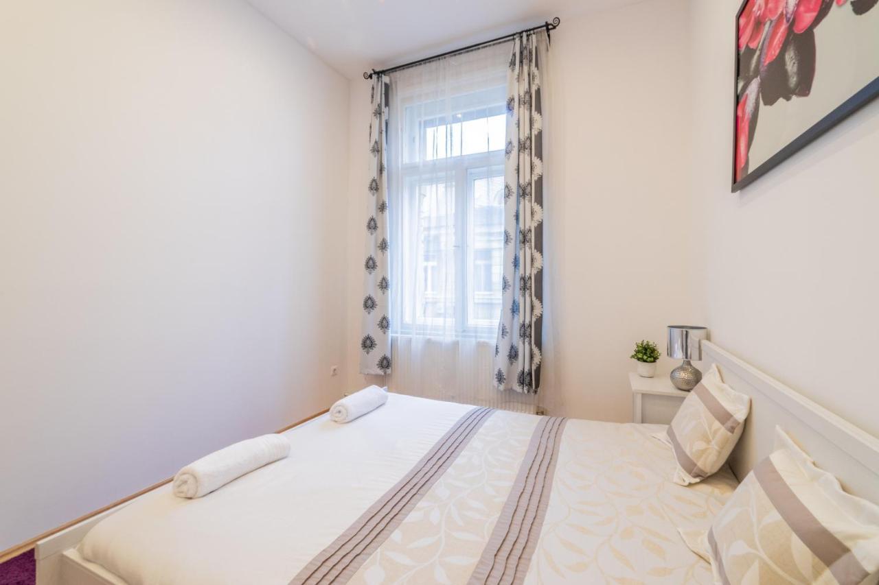 Real Apartments Anker Budapest Bagian luar foto