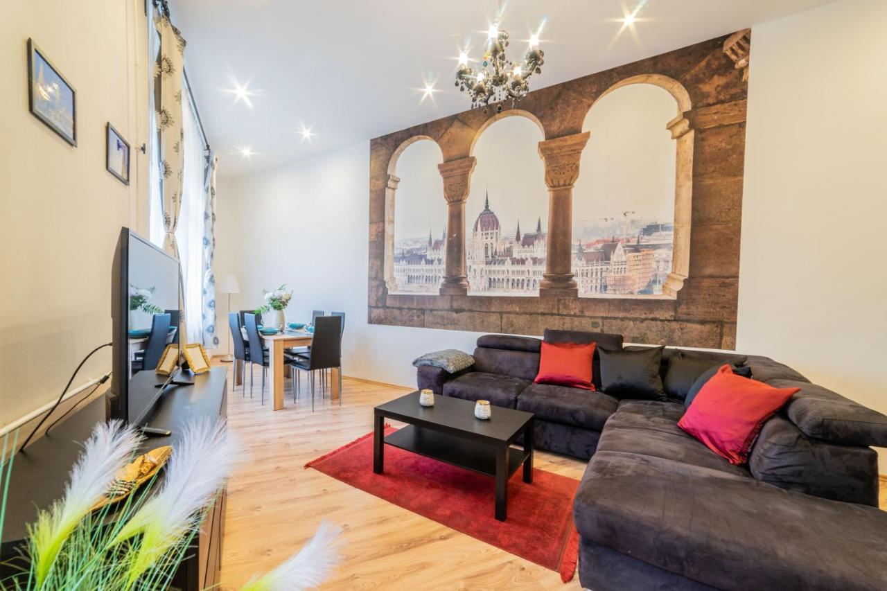 Real Apartments Anker Budapest Bagian luar foto